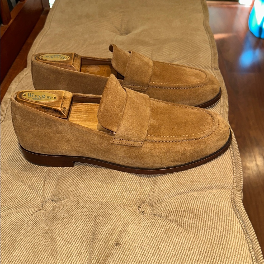 Vince Camuto Premium Dress Men's Tan Suede Loafers.  These loafers are perfect. - Picture 4 of 12